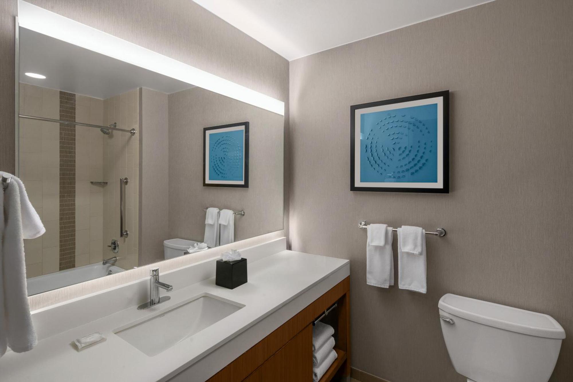 Hyatt Place Denver Cherry Creek Room photo