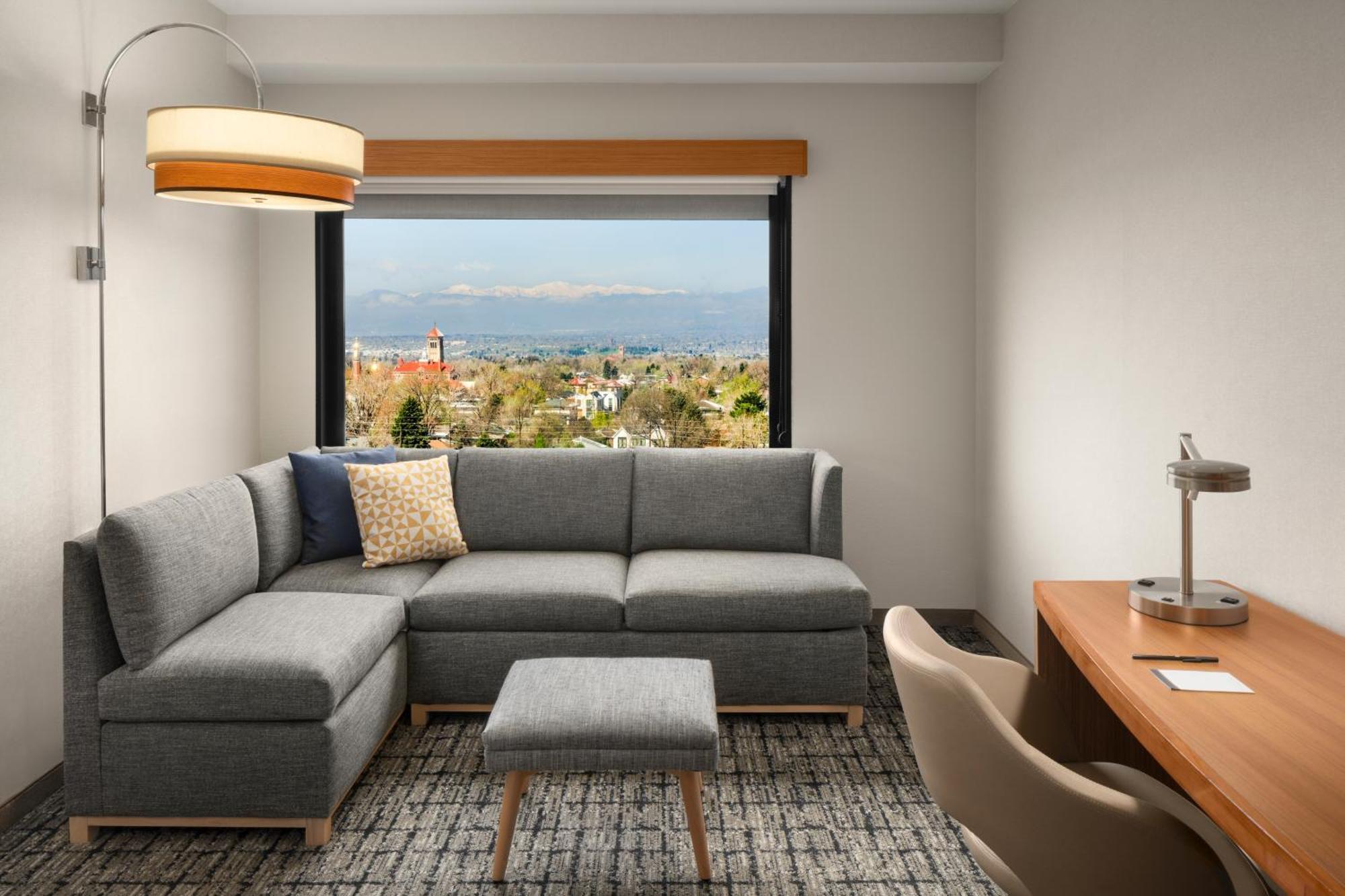 Hyatt Place Denver Cherry Creek Exterior photo