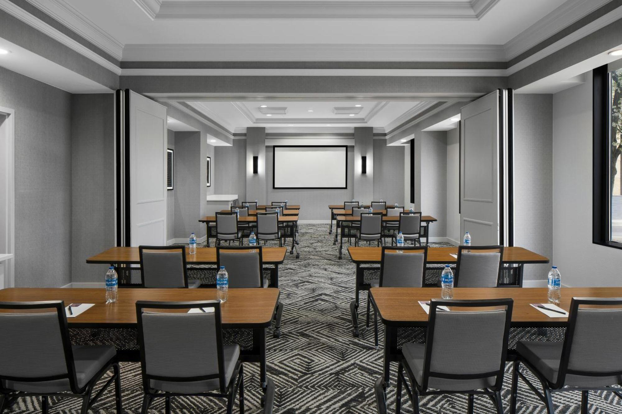 Hyatt Place Denver Cherry Creek Exterior photo