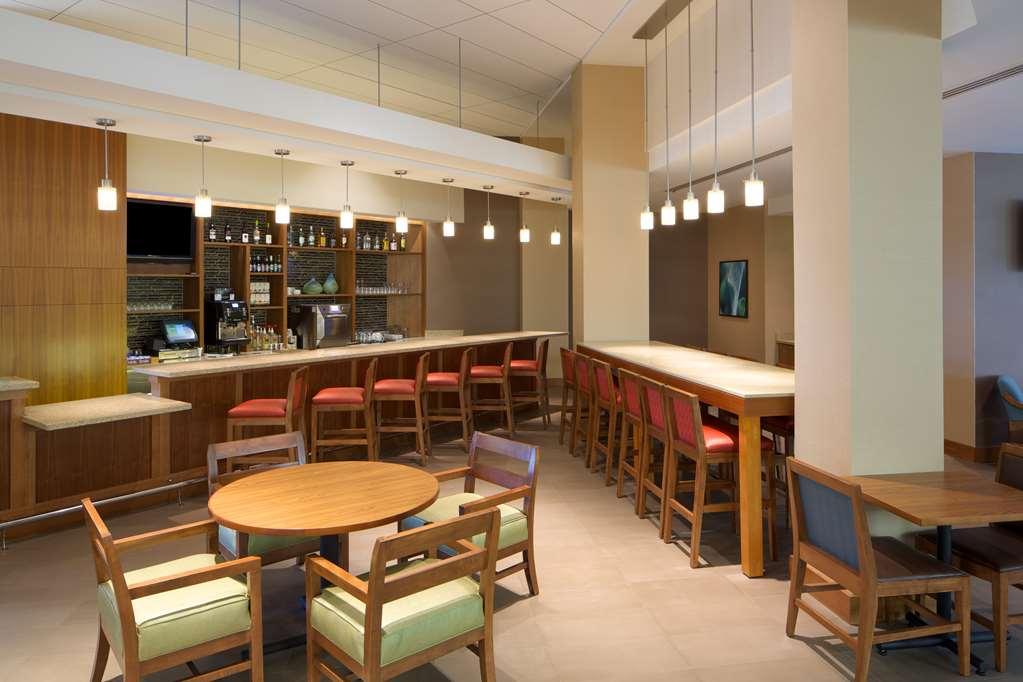 Hyatt Place Denver Cherry Creek Restaurant photo